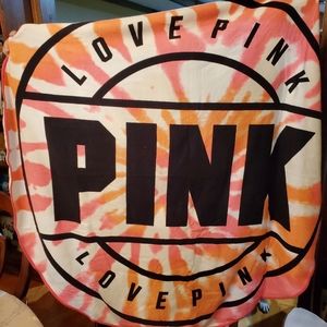 PINK- pink/orange round towels
